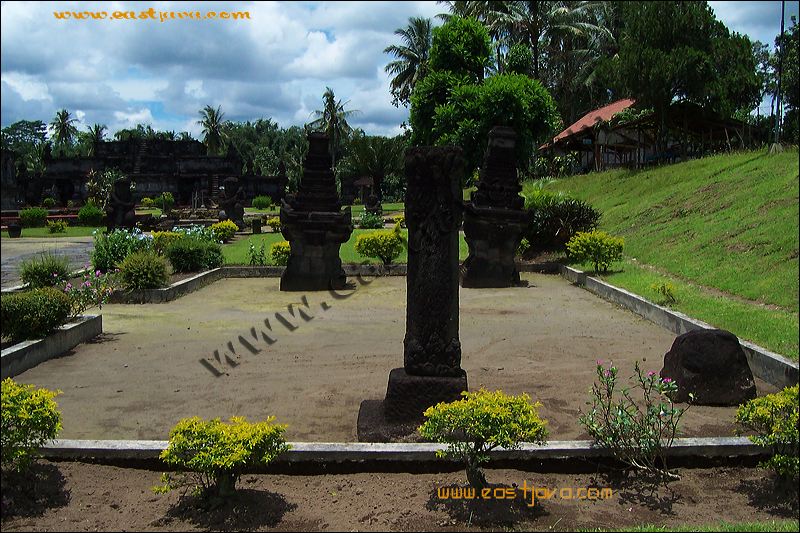 penataran-temple-11