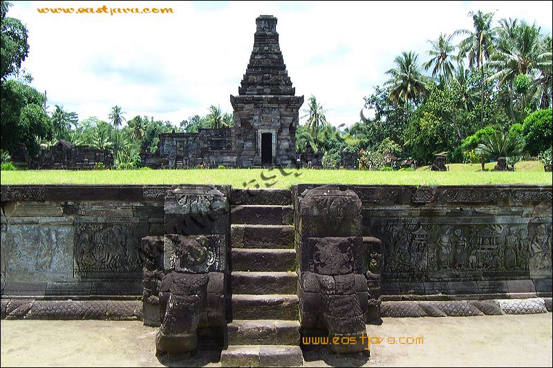 penataran-temple-12